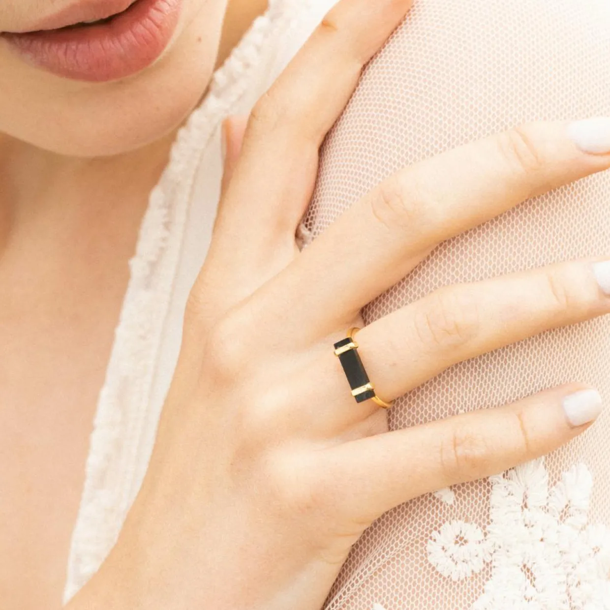 Femme Moonstone Bagues^Bague Eléonore Onyx en laiton doré