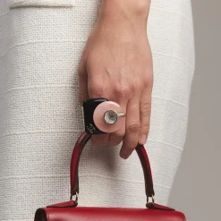 Bague en Email rose/noir/doré - Bon état-Chanel Best