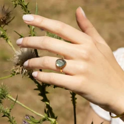 Femme Moonstone Bagues^Bague Ilya Labradorite en laiton doré