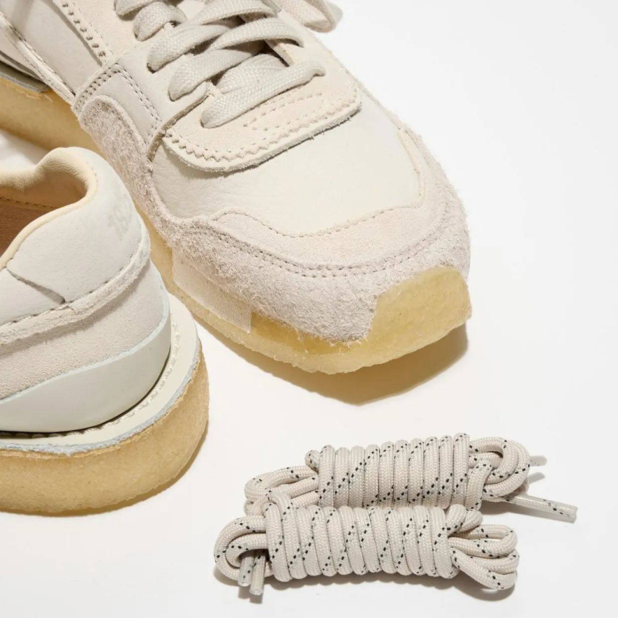 Femme Clarks Baskets^Baskets en Velours de Cuir Tor Run écrues
