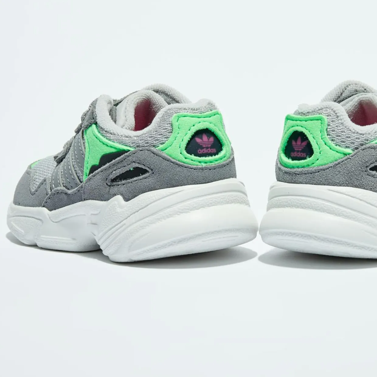 Enfant Adidas Bébé^Baskets Yung-96 gris/vert