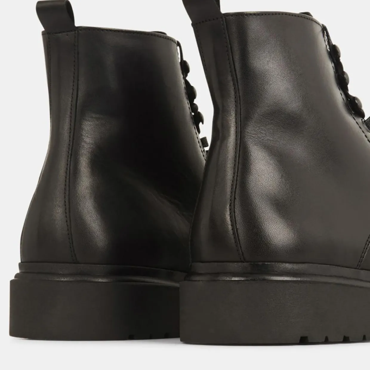 Boots à lacets semelle épaisse noires-Comptoir GL Online