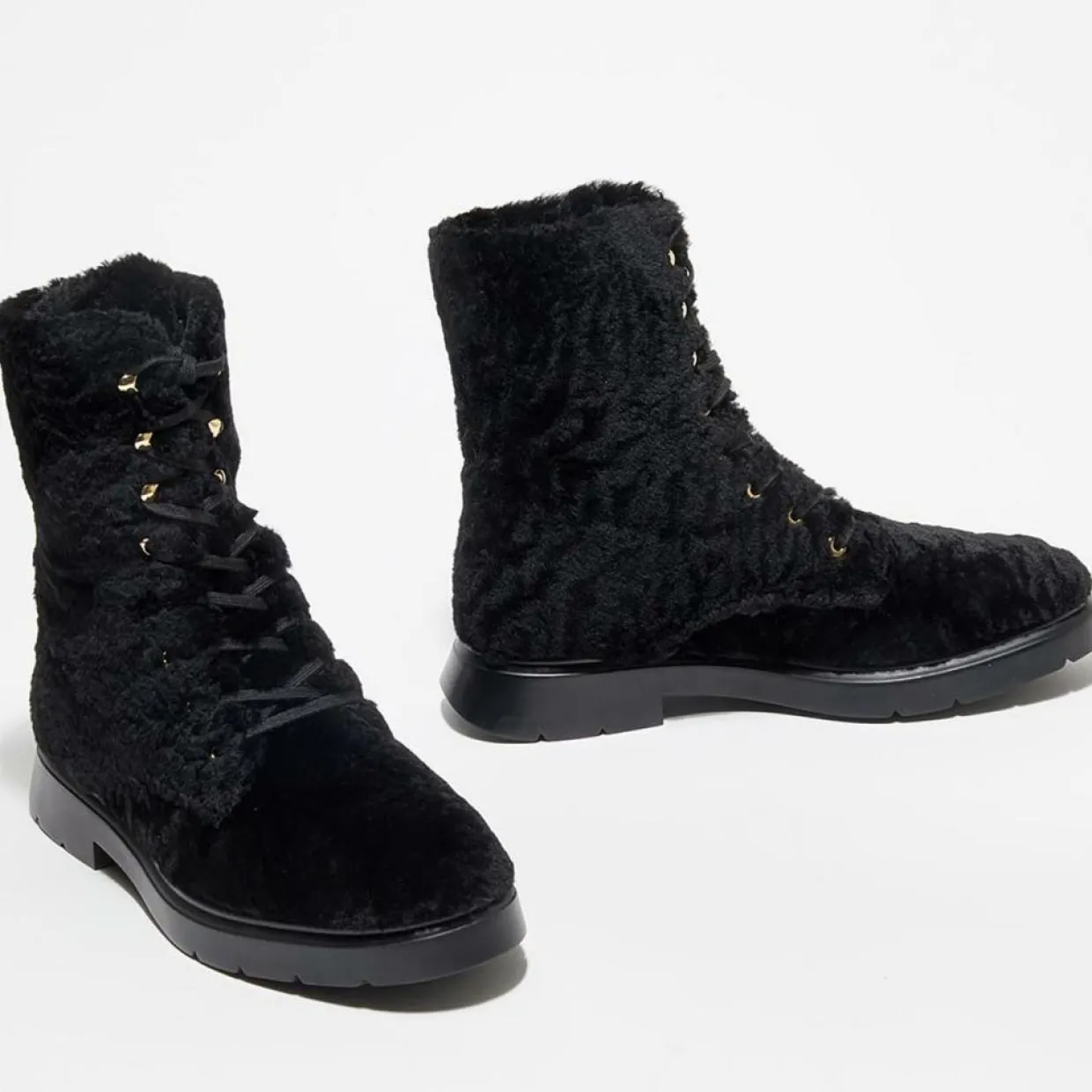 Boots en Peau de Mouton McKenzee Chill noires-Stuart Weitzman Best