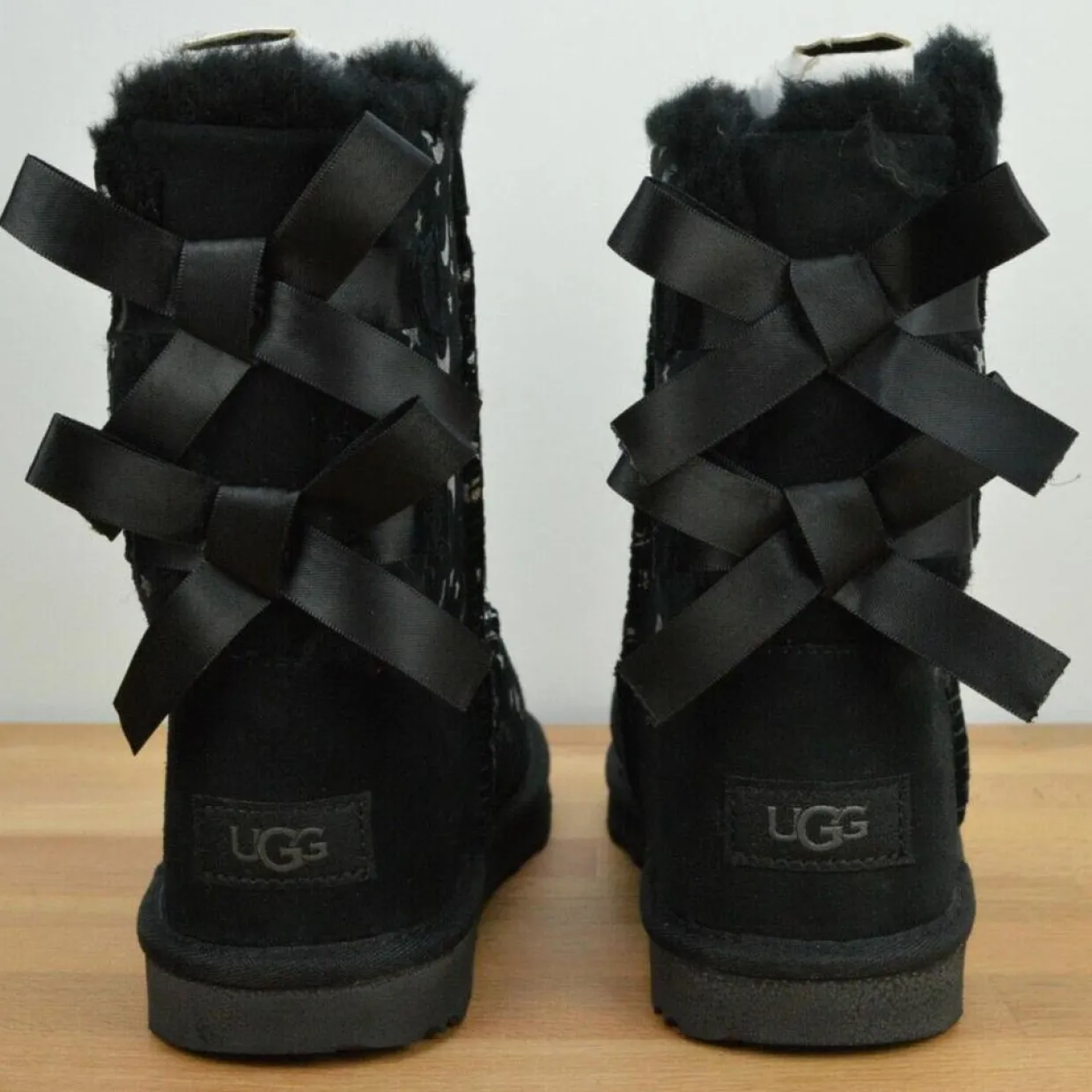Boots fourrées Laine en Velours de cuir Bailey BoMoon and Stars noires-Ugg