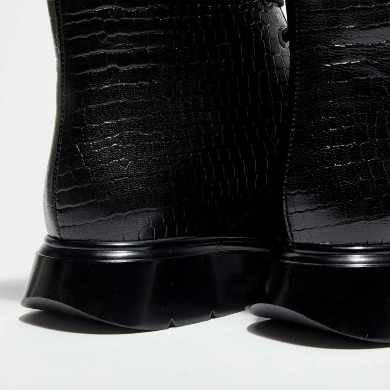 Femme Stuart Weitzman Bottines^Boots McKenzee effet reptile noires
