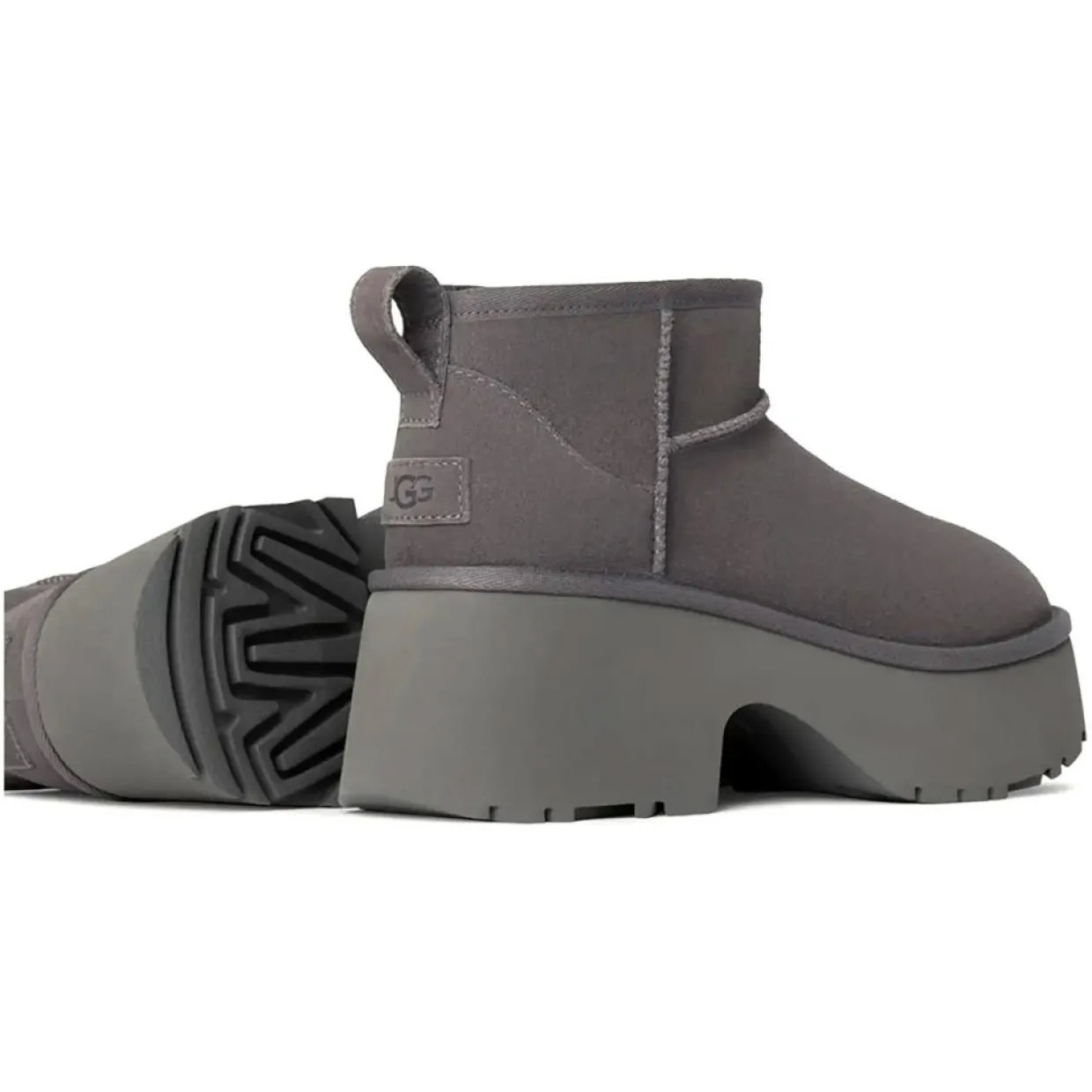 Bottes en Velours de Cuir Classic Ultra Mini New Heights grises - Talon 7 cm-Ugg Online