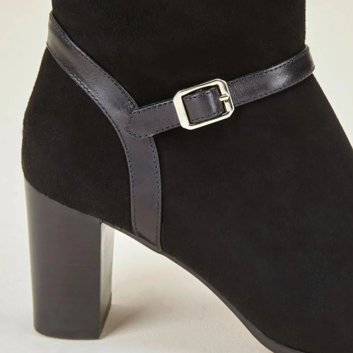 Bottes en Velours de Cuir Chloee noires - Talon 7 cm-Cosmoparis Discount