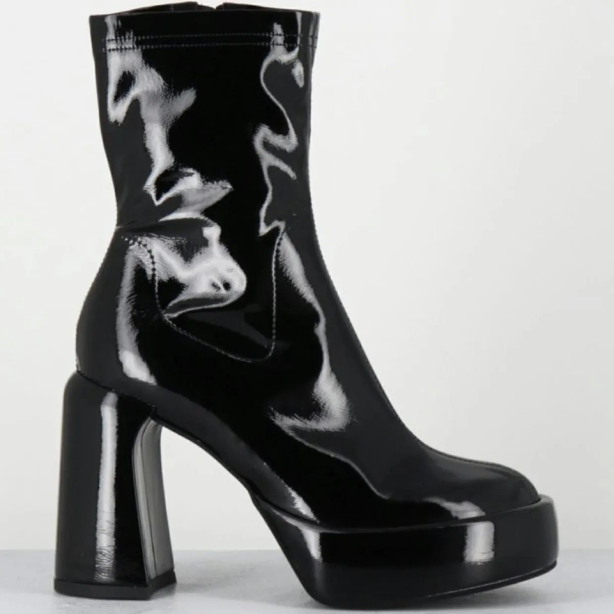 Bottines en Cuir E3527 noires - Talon : 9.5 cm-Elena Iachi Outlet