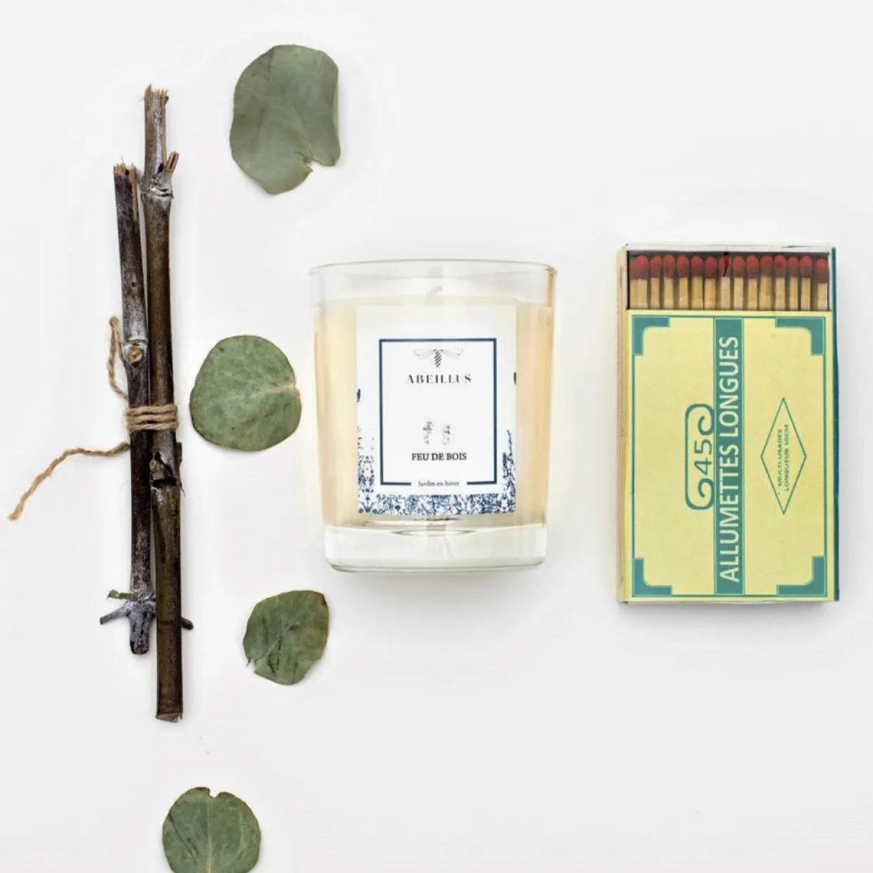 Abeillus Bougies^Bougie parfumée Jardin en hiver Feu de bois ivoire - 45h