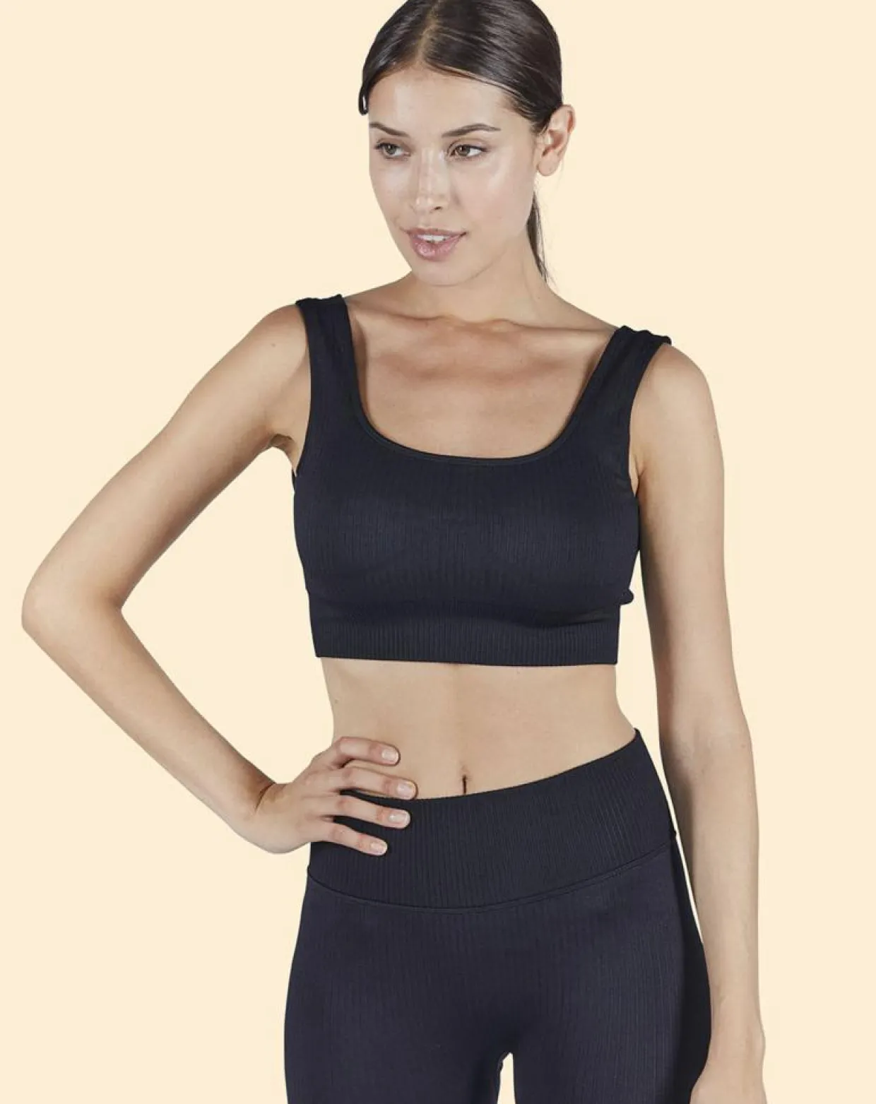 Femme Onamaste Lingerie, Nuit^Brassière de sport Maintien léger noire