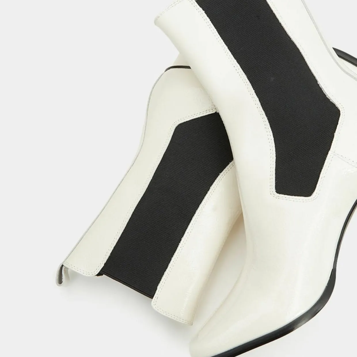 Chelsea Boots en Cuir verni à tige haute écrues - Talon 7 cm-Galeries Lafayette New