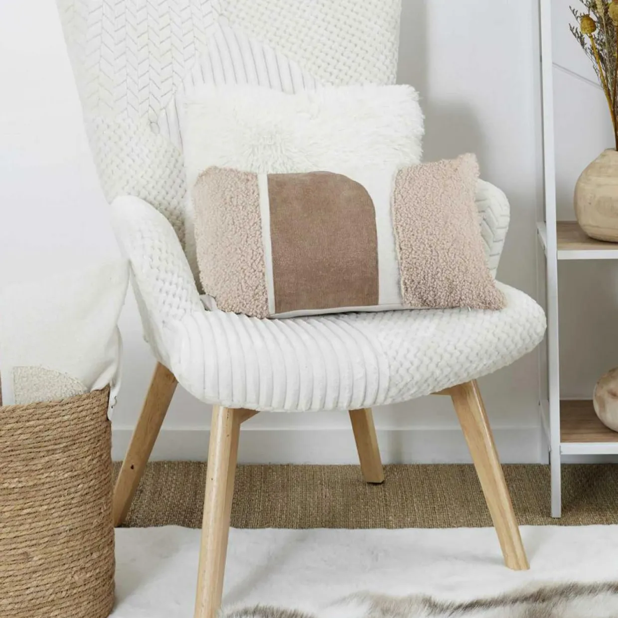 Coussin bouclette beige - 50x30 cm-Home Deco Factory
