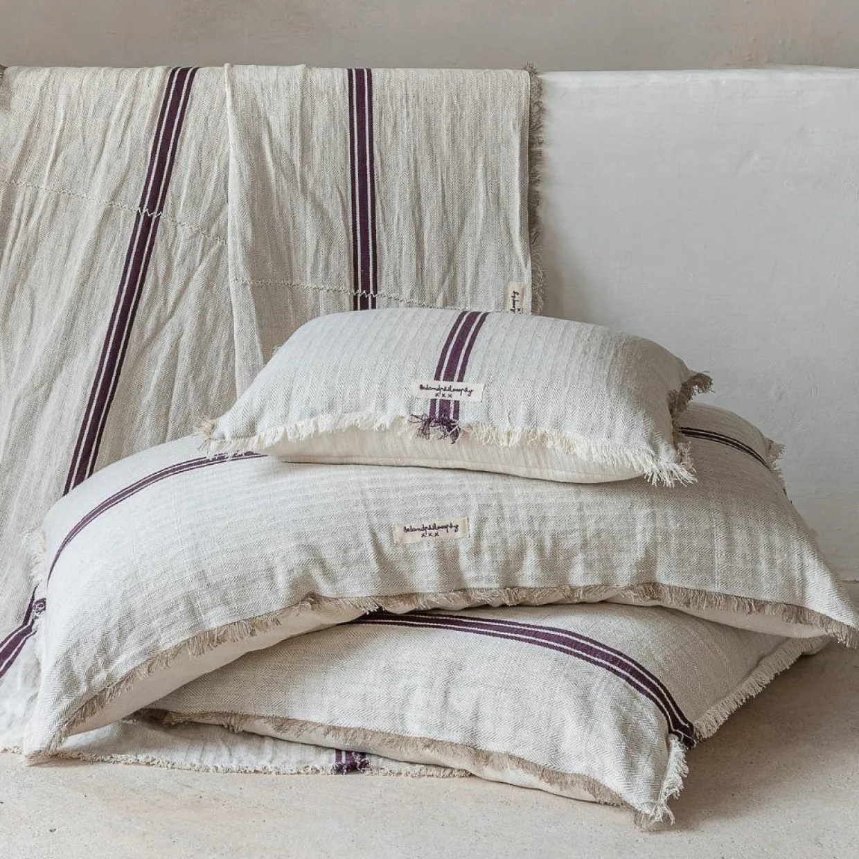Bed and Philosophy Coussins, Galettes De Sièges^Coussin en lin & coton chevron blanc/violet 40x60cm