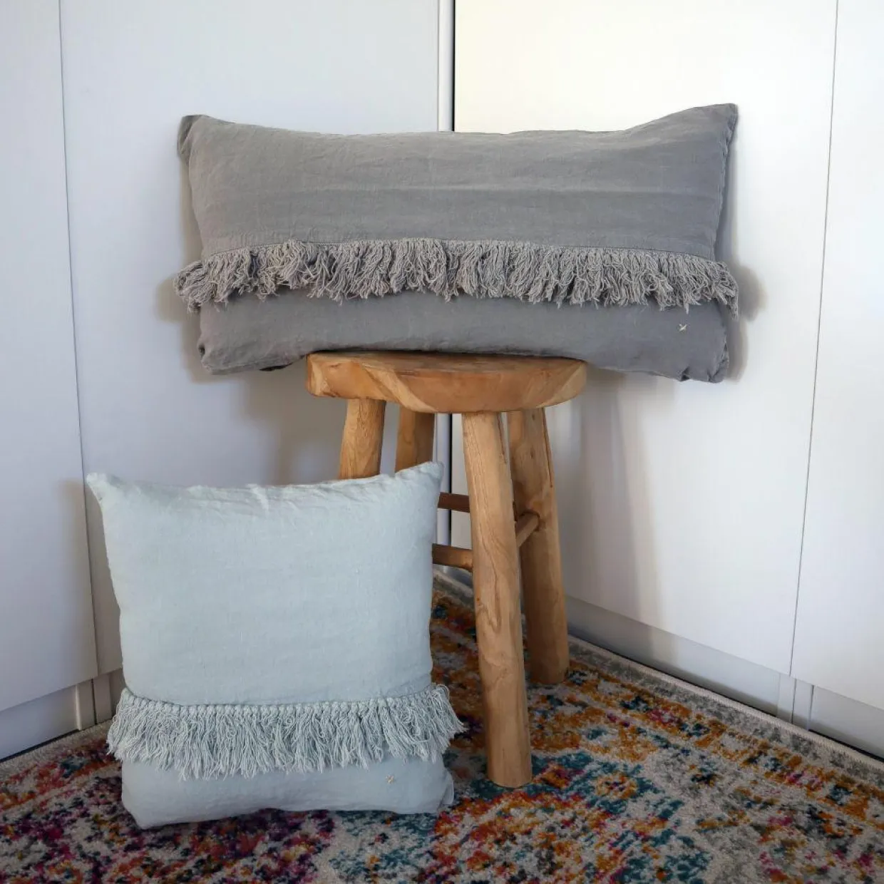 Coussin en lin frangé gris 30x60cm-Bed and Philosophy Online