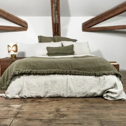 Coussin en lin frangé vert 30x60cm-Bed and Philosophy