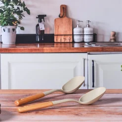 Couverts à salade en bois et silicone GUNNAR beige/marron-Bjorn Discount