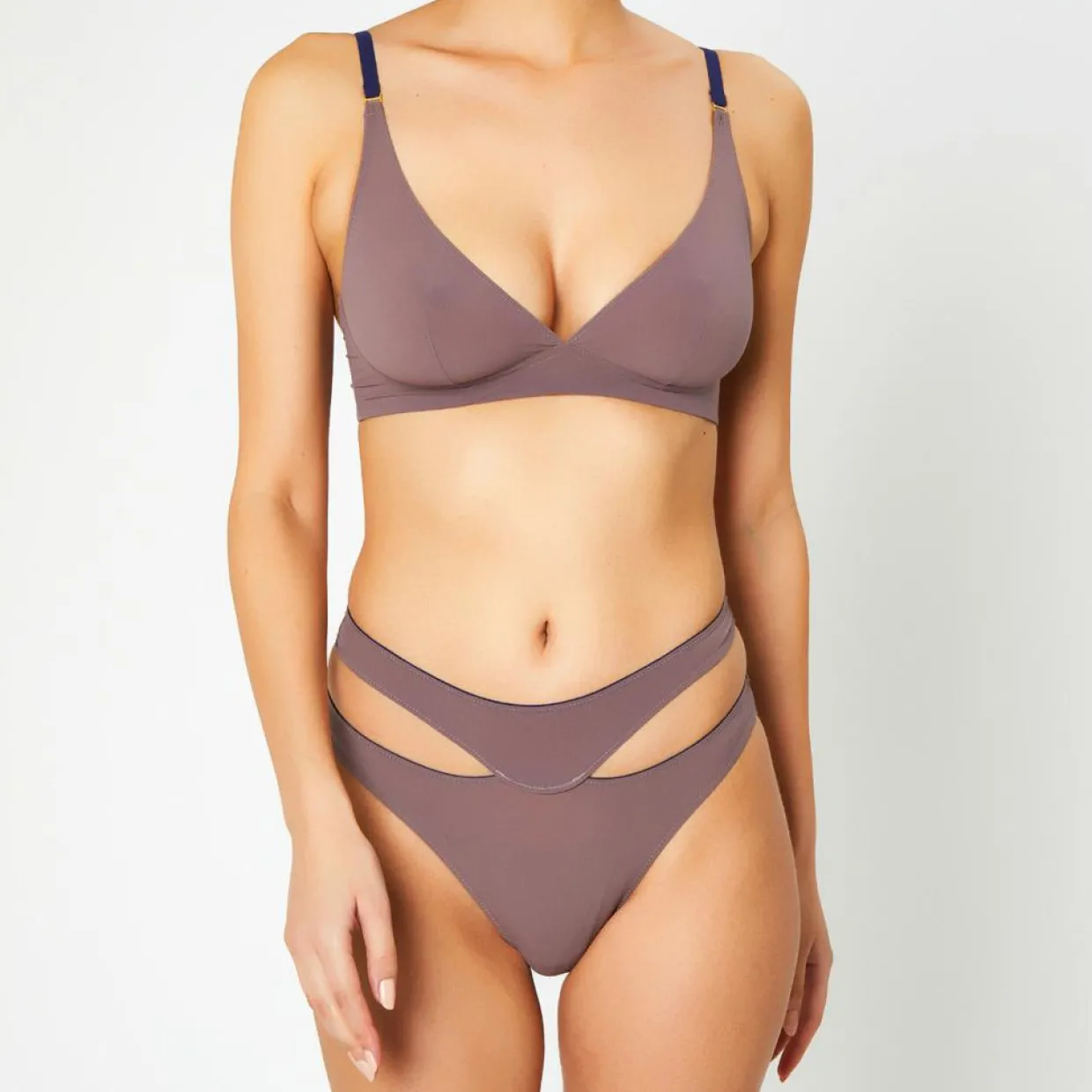 Femme Huit Lingerie, Nuit^Culotte Skin 02 violette