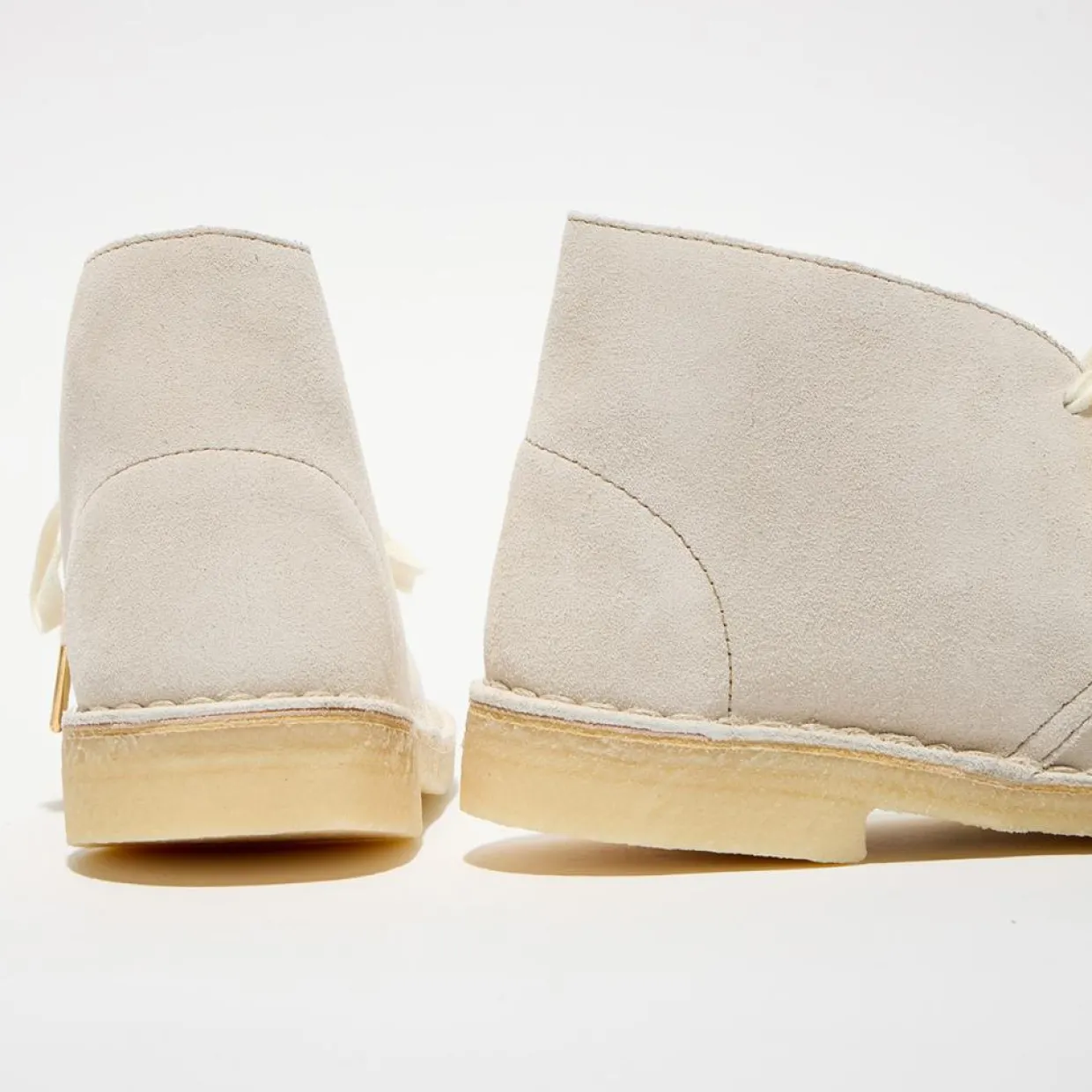 Desert boots en Velours de Cuir Desert écrues-Clarks Online