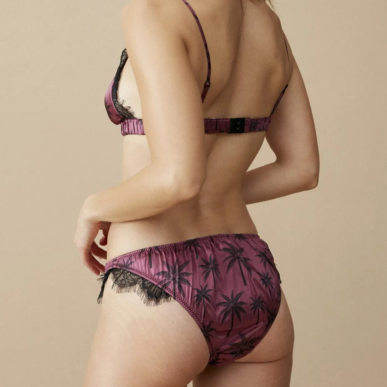 Femme Wild Lingerie, Nuit^Ensemble soutien-gorge & culotte en Soie mélangée Vesta berry