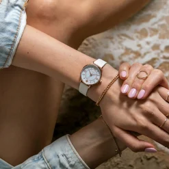 Montre Femme Petite Classique en Cuir blanche-Amelia Parker New