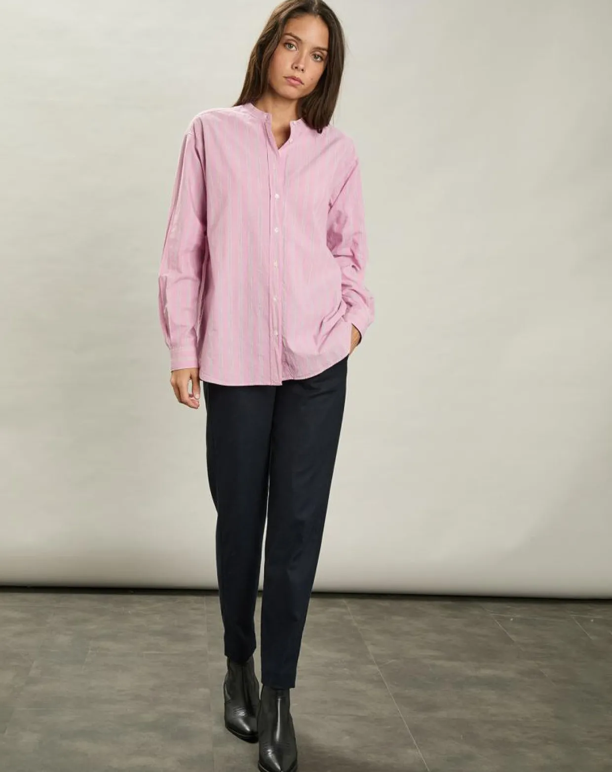 Pantalon en Laine mélangée Parfait marine-Hartford Discount