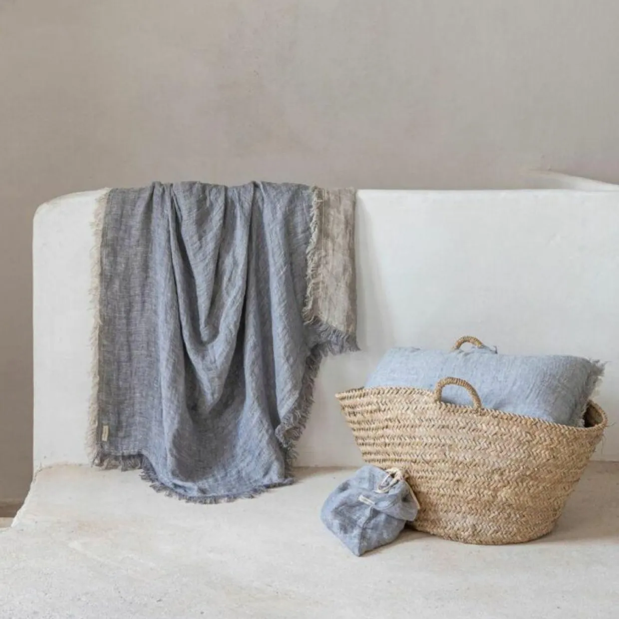 Bed and Philosophy Plaids^Plaid en double gaze de lin bleu 140x230cm