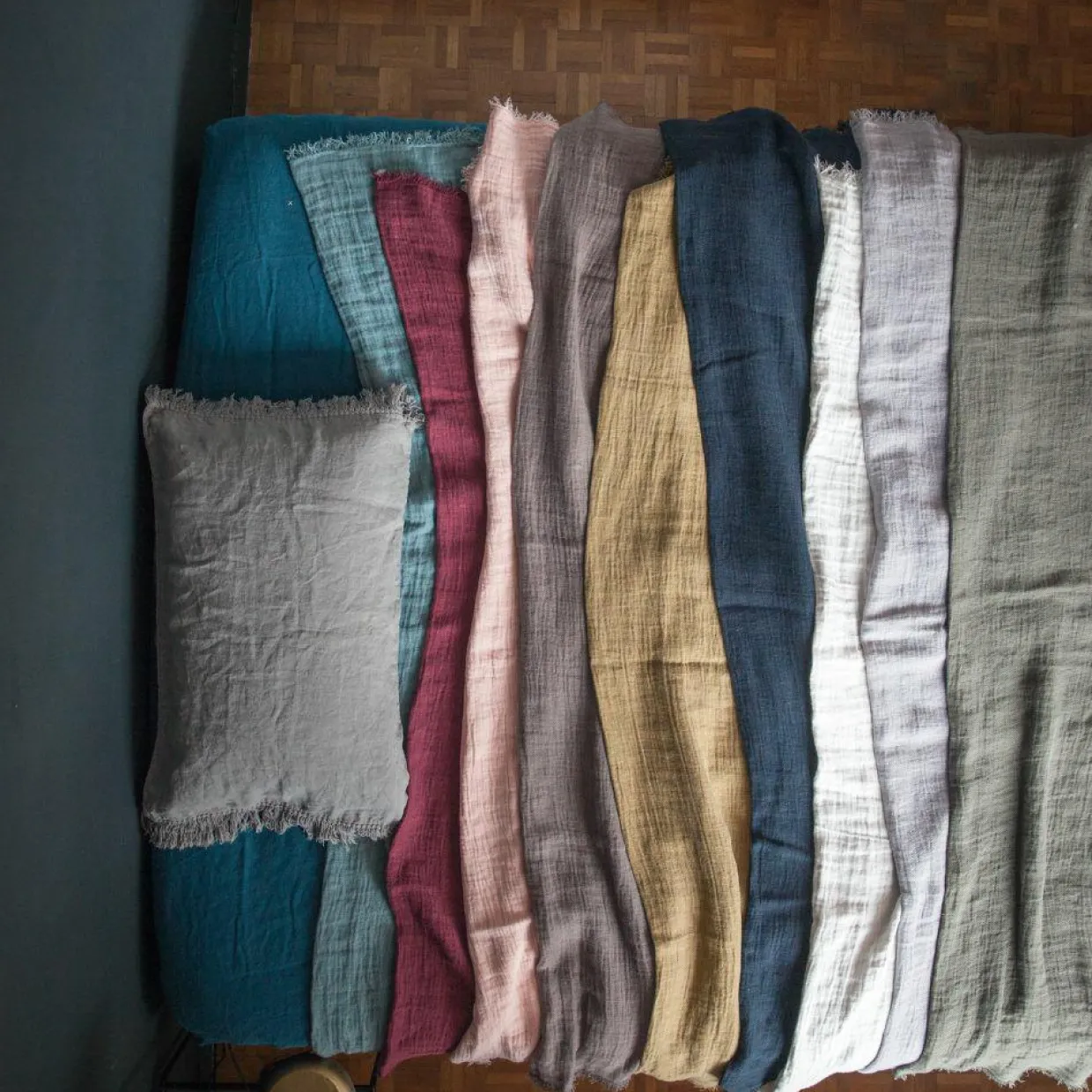 Bed and Philosophy Plaids^Plaid en lin lavé finitions frangées marron 150x180cm