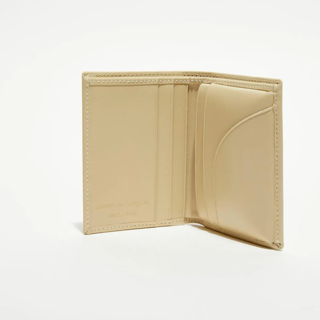 Femme Comme des Garçons Porte-Monnaie Et Portefeuilles^Porte-cartes classique en Cuir blanc cassé - 10.5x7.50x2.0 cm