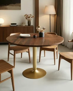 Uniqka Tables^Prague - Table repas ronde en bois massif et pied tulipe doré D110 cm 6 pers