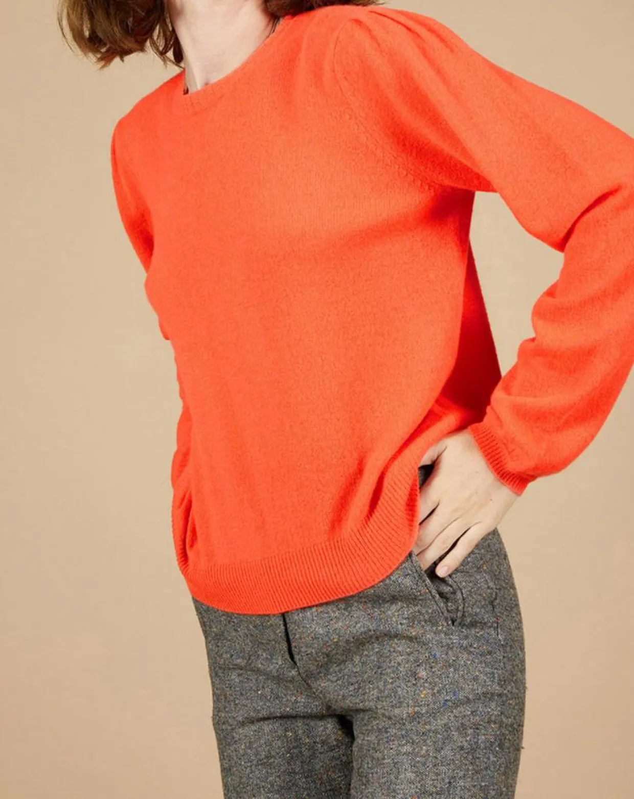 Pull 100% Cachemire Ines col rond tressé corail fluo-Cashmere Tribu Outlet