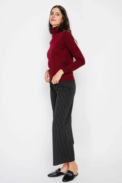 Pull col roulé classique bordeaux-Assuili Discount