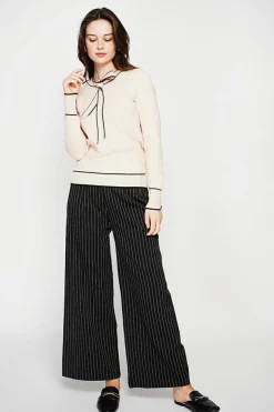 Pull en Cachemire mélangé col V à noeud crème-C&Jo Sale