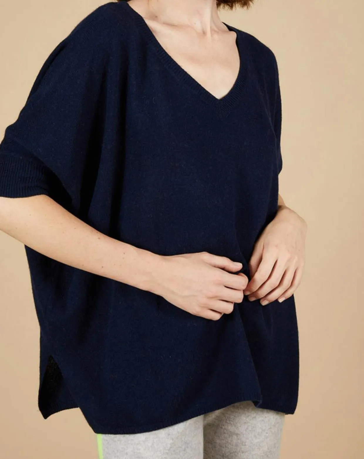 Femme Cashmere Tribu Pulls^Pull poncho 100% Cachemire Kelly col V manches courtes bleu nuit