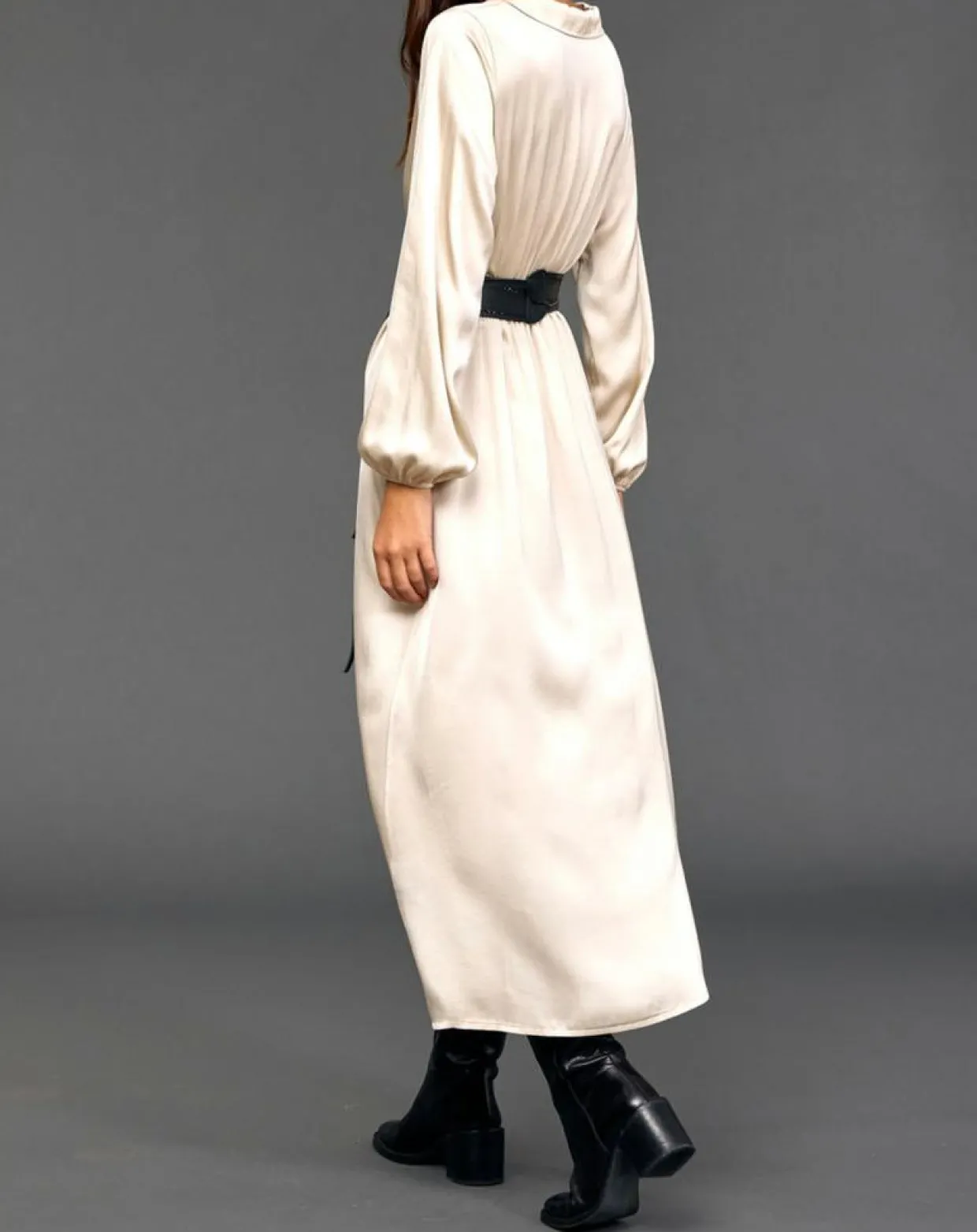 Robe Mayfair crème-Lauren Vidal Online
