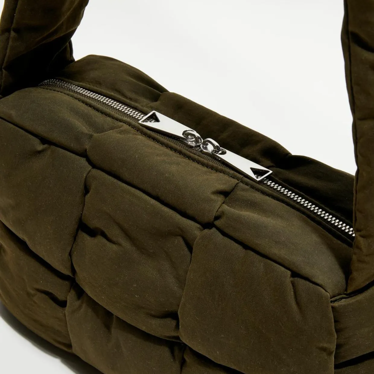 Sac photo rembourré Arco taille moyenne olive - 18x28x9 cm-Bottega Veneta Outlet