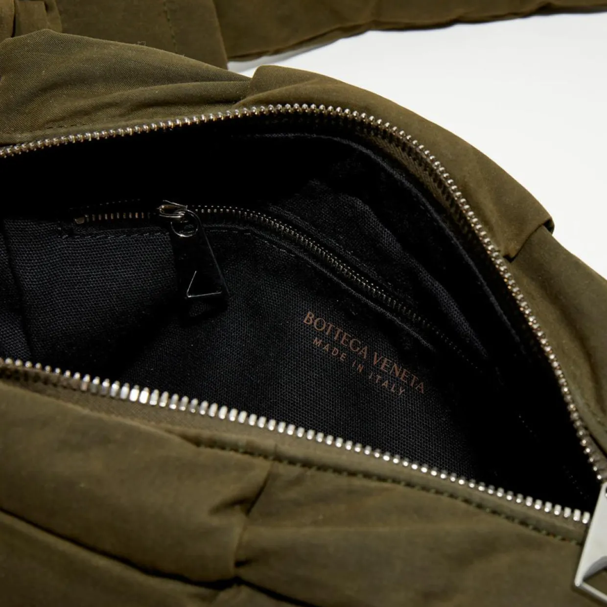 Sac photo rembourré Arco taille moyenne olive - 18x28x9 cm-Bottega Veneta Outlet