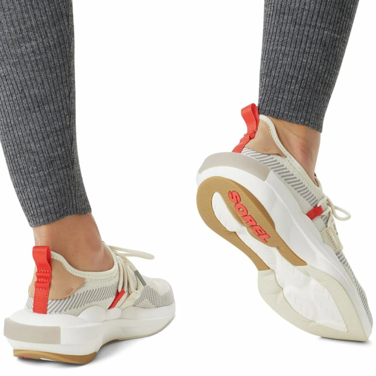 Femme Sorel Baskets^Sneakers Explorer™ Defy blanches