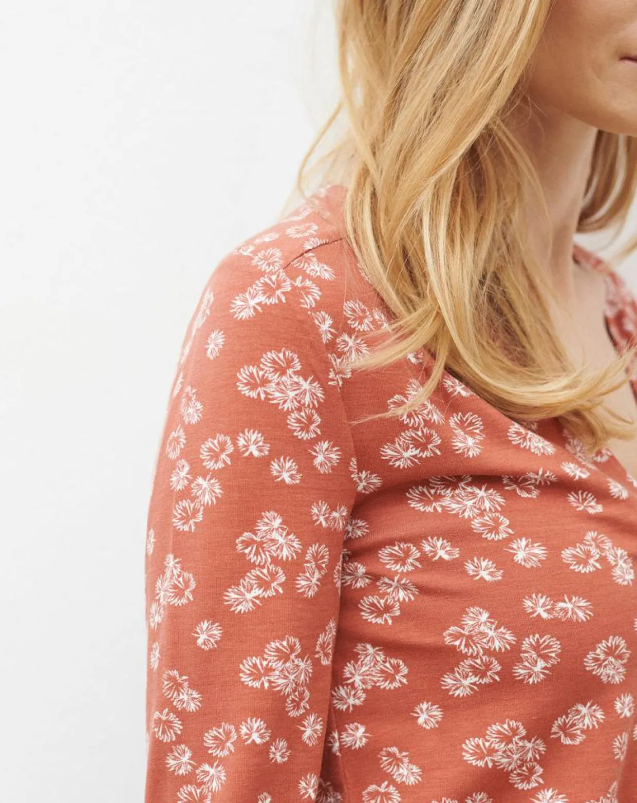 T-Shirt Doris à fleurs pêche-Caroll Sale